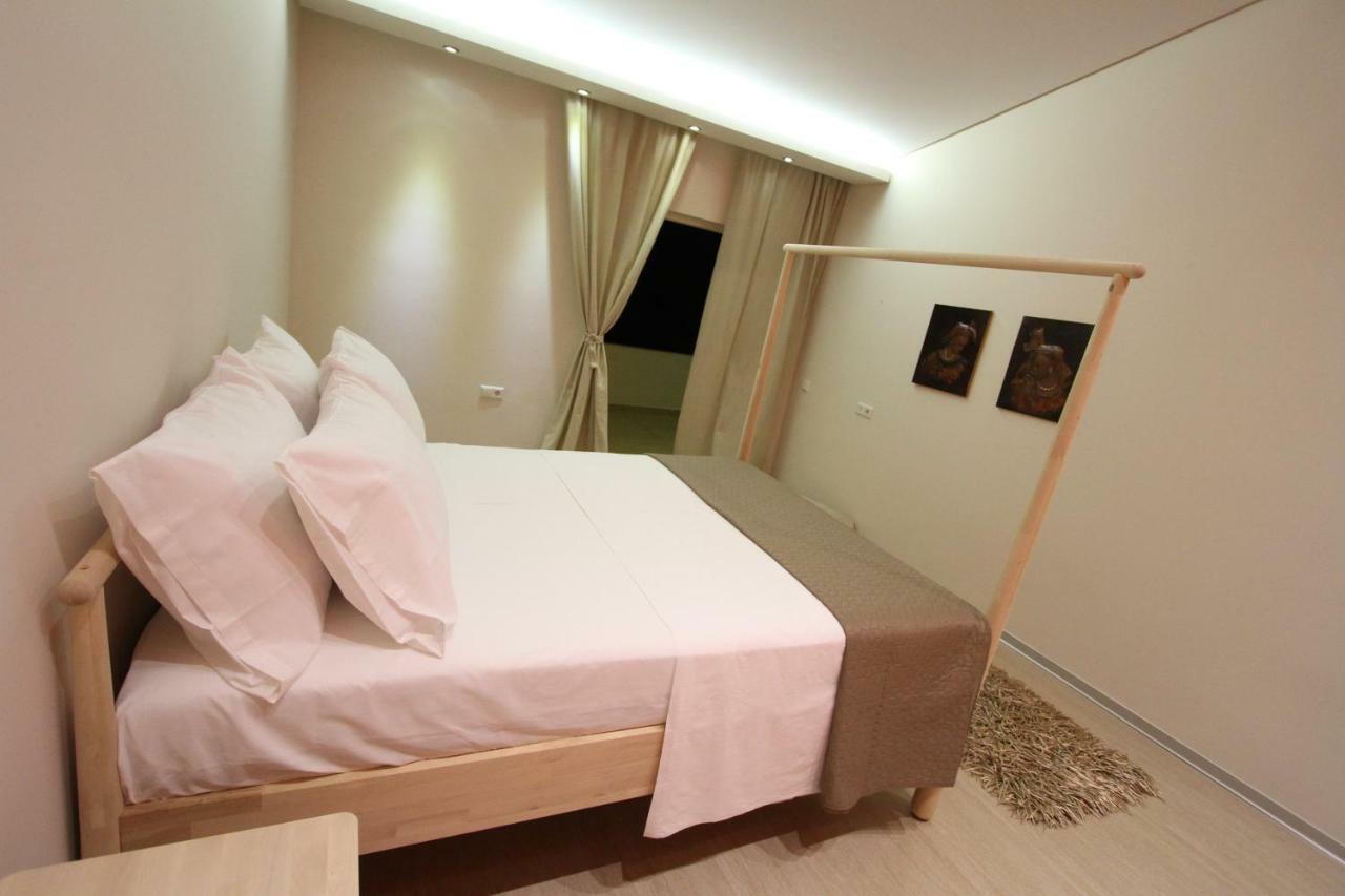 Aerides Luxury Villa PalaiónTsiflíkion エクステリア 写真
